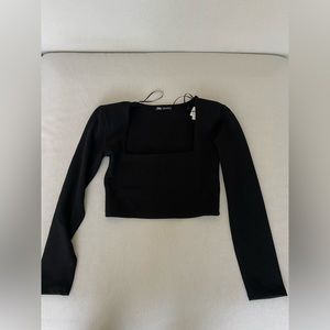🛍️NEW ZARA SHOULDER PAD CROP TOP